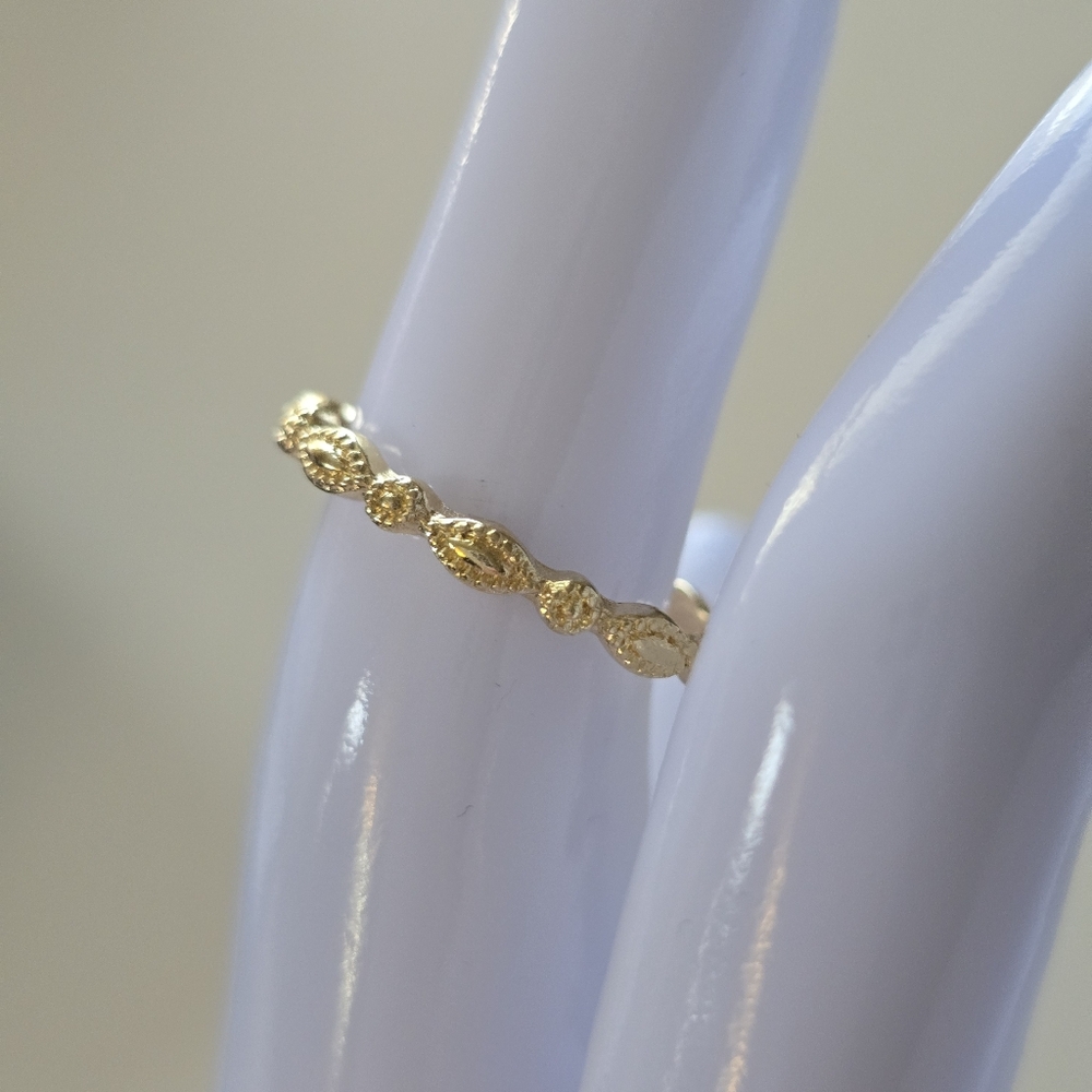 Gold-Tone Twisted Milgrain Ring Size 7 - Picture 4 of 6